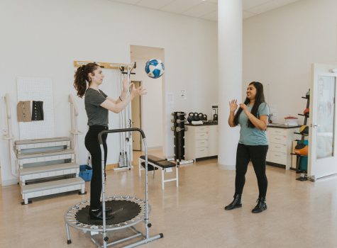 Retrouvez votre indépendance : l’impact des AVQ et AVD sur la vie quotidienne