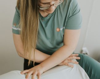 Physiothérapie ou ostéopathie : comment choisir le bon thérapeute?