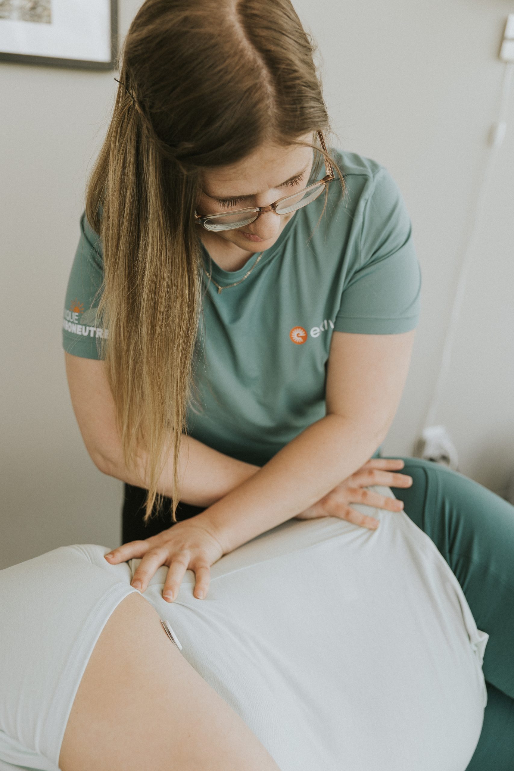 Physiothérapie ou ostéopathie : comment choisir le bon thérapeute?