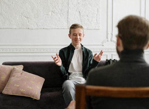 Social Worker: Compassionate Support to Navigate Everyday Challenges