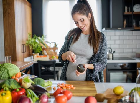 Pregnancy Nausea: How Nutrition and Physiotherapy Can Help